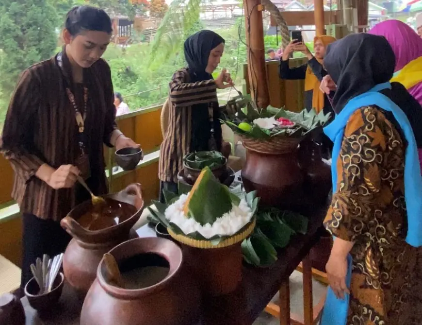 'Wedhangan' Fine Dining Ala Tempo Doeloe Hasil Kreativitas Inovatif Mahasiswa UMM