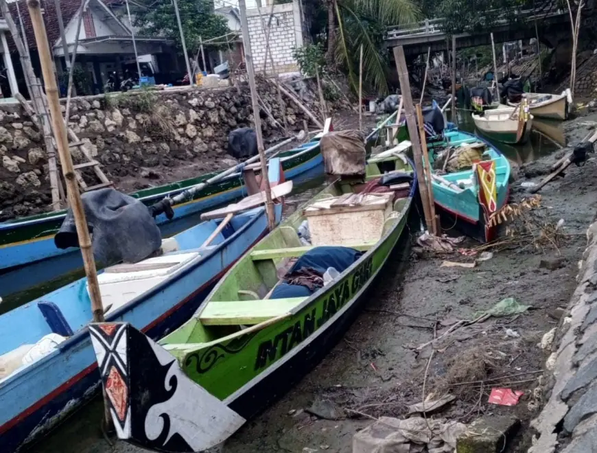 Akses Nelayan Ikan di Desa Gumeng Gresik Terancam Terputus Akibat Pendangkalan Sungai