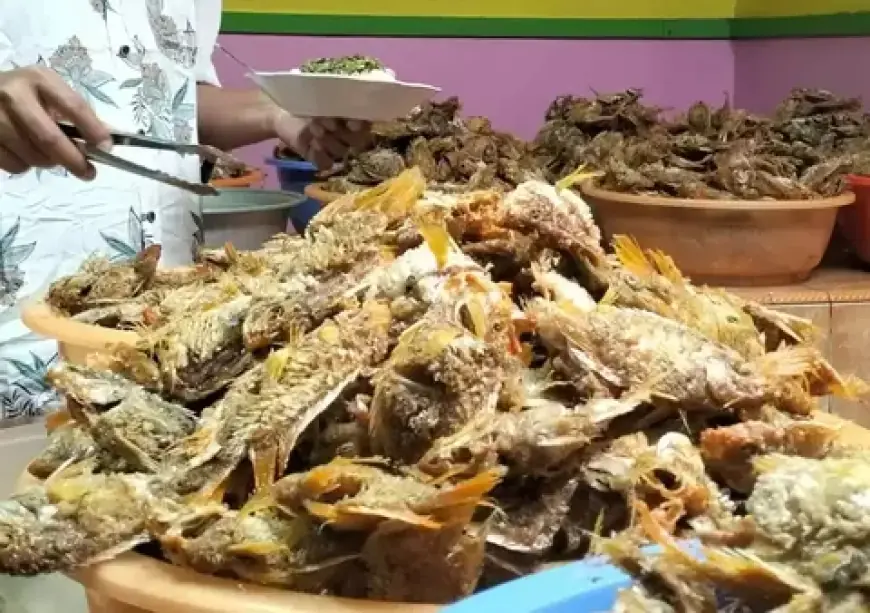 Makan Sepuasnya cuma Rp15 Ribu di Warung Mak Ti Blitar