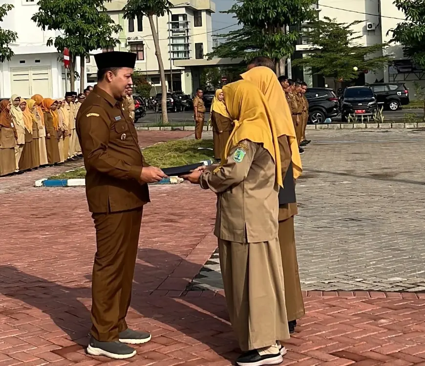 Serahkan 43 SK Pensiun PNS, Bupati Pasuruan Berpesan Terus Jaga Silaturahmi