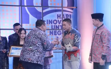Bupati Jember Dapat Penghargaan Kepala Daerah Inovatif Berkat Program Wadul Gus'e