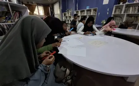 Gaungkan Libur Sekolah Tanpa Gadget, Anak-anak di Gresik Asyik Belajar Bersama di Perpusda