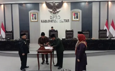 Rapat Paripurna, DPRD dan Bupati Blitar Setujui Ranperda Pertanggungjawaban Pelaksanaan APBD Tahun 2024 Menjadi Perda