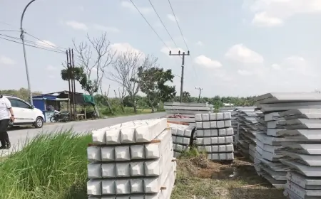 Operator Crane Tersengat Listrik Saat Bongkar Tiang Beton di Sukosewu-Bojonegoro, Proyek BBWS Jadi Sorotan