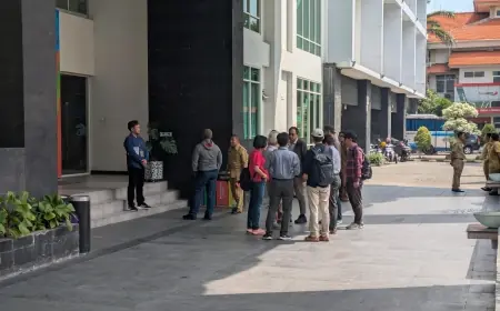KPK Kembali  Periksa Sejumlah Orang di Kantor Pemkab Lamongan