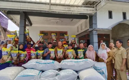 Respon Cepat Ringankan Beban Petani Kediri, Mas Dhito Salurkan Ribuan Kilogram Benih Jagung dan Padi