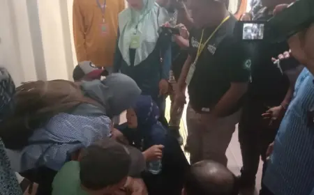 Sidang Perdana Tiga Terdakwa Kasus Perkosaan dan Pembunuhan Siswi SMA di Jombang Diwarnai Isak Tangis Keluarga Korban