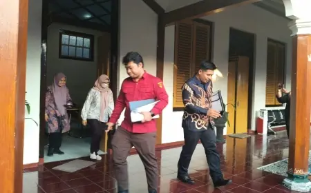 Penuhi Panggilan Penyidik Kejari untuk Kedua Kalinya, Mantan Bupati Blitar Mak Rini Dicecar 30 Pertanyaan