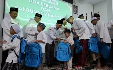 Tradisi Bulan Muharram: RSI Nyai Ageng Pinatih Gresik Gelar Doa Bersama dan Santunan Anak Yatim