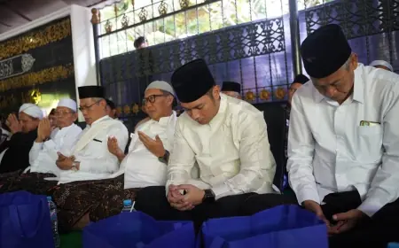 Bupati Tuban Khidmat Ikuti Tahlil Akbar Haul ke-516 Sunan Bonang