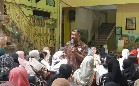 Jelang MPLS, SDN Kaliasin I Surabaya Bekali Wali Murid lewat Parenting Class