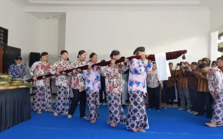 Hadiri Tradisi Jamasan Tombak Kiai Upas, Bupati Tulungagung, Simbol Doa untuk Kedamaian dan Kemajuan