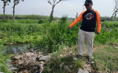 Sampah Menumpuk di Sungai B12, Pemdes Kalianyar Ngronggot Nganjuk Bergerak Cepat Demi Sawah Petani