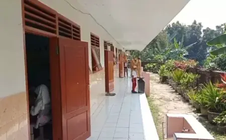 Tak Dapat Satu pun Siswa Baru, SDN Dilem Mojokerto Tetap Gelar MPLS