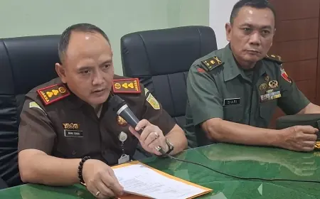 TNI Kerahkan 10 Personil Jaga Kantor Kejari Gresik