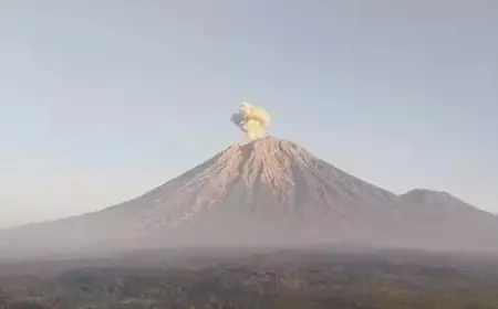 Gunung Semeru Kembali Erupsi, Abu Vulkanik Membumbung hingga 1.000 Meter