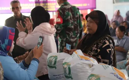 Ribuan Ton Beras Mulai Digelontorkan Bulog Jember Bagi Masyarakat Tetap Sasaran