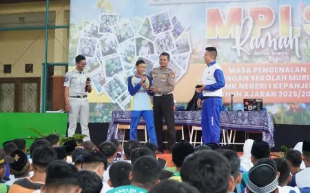 Pelajar SMKN 1 Kepanjen Ikuti Simulasi Keselamatan Berkendara oleh Satlantas Polres Malang
