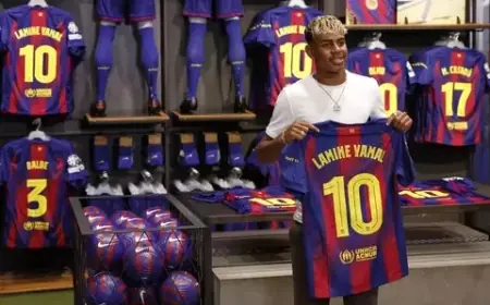 Barcelona Dapat Banyak Uang dari Penjualan Kaus Lamine Yamal