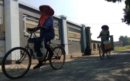 Perbaikan Jalan Desa di Jombang Disambut Bahagia Warga