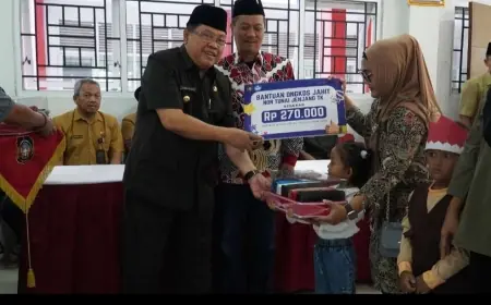 Imbas Penyesuaian Anggaran, Pengadaan Seragam Gratis bagi Siswa Baru di Kota Blitar Molor