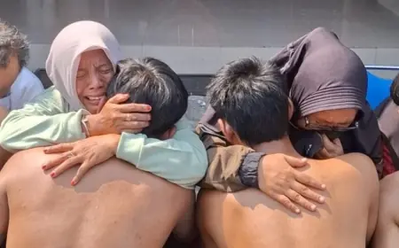 Tangis Haru di Polres Jombang, Ratusan Anggota Geng 'Batandos' Bertemu Orang Tua usai Pesta Miras