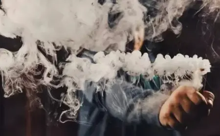 Asap Rokok Bagi Wanita Hamil Tingkatkan Risiko Stunting dan BBLR