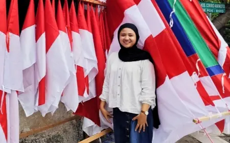 Mahasiswi Cantik Pegiat UMKM di Mojokerto, Bidik Potensi Jelang HUT RI