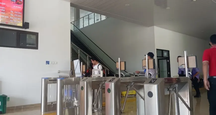 Momen Libur Sekolah, Jumlah Penumpang Bus di Terminal Patria Blitar Meningkat