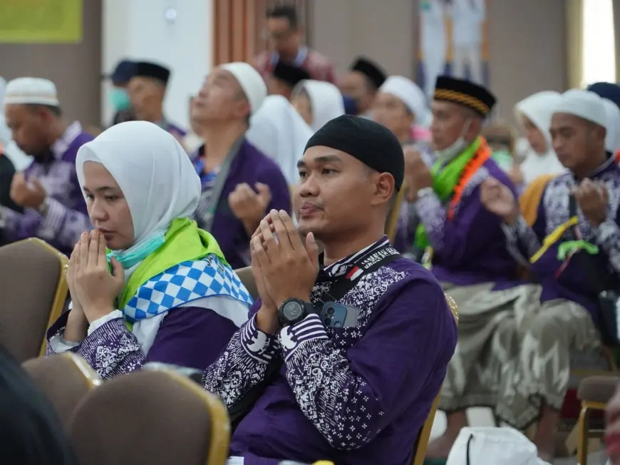 Di Tengah Evakuasi KMP Tunu Pratama Jaya, Jemaah Haji Asal Bali Tetap Bisa Pulang via Selat Bali
