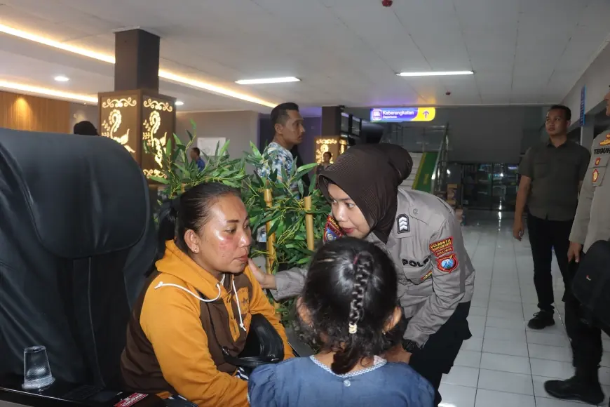 Begini Cara Polwan Pulihkan Trauma Korban Selamat KMP Tunu Pratama Jaya