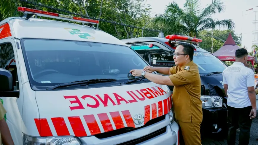 Maksimalkan Layanan Darurat, Pemkab Gresik Pasang GPS pada Puluhan Ambulans