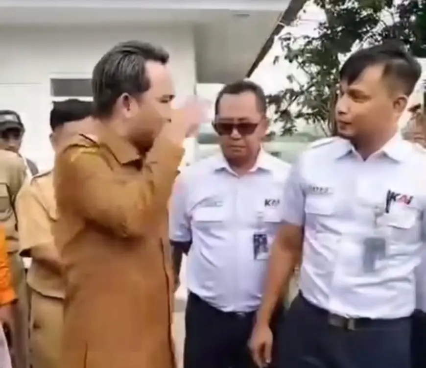 Rawan Kecelakaan, Pemkab Jember Perbaiki Perlintasan Kereta Api di Desa Pecoro
