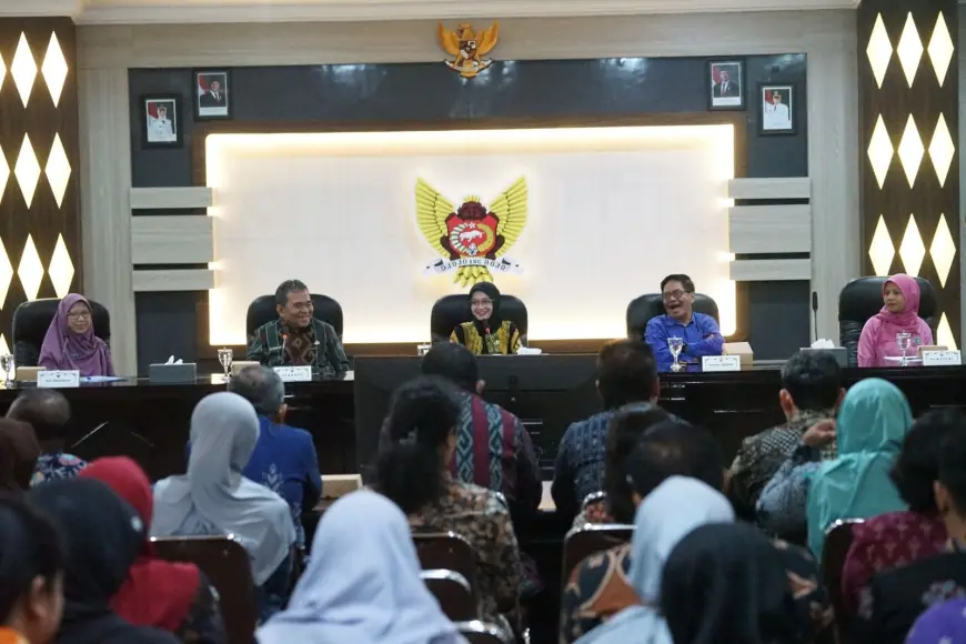 Mbak Wali Buka Sosialisasi Etika Petugas Layanan Dalam Memberi Pelayanan Bagi Kelompok Rentan/Disabilitas