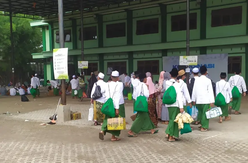 Menko PMK: Pesantren di Indonesia Harus Adaptif Ikuti Perkembangan Zaman