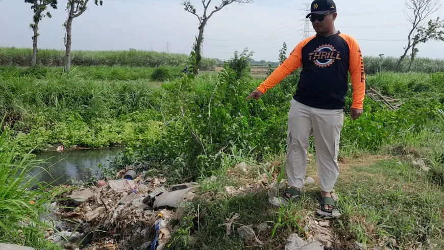 Sampah Menumpuk di Sungai B12, Pemdes Kalianyar Ngronggot Nganjuk Bergerak Cepat Demi Sawah Petani