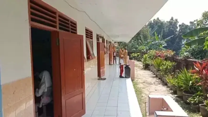 Tak Dapat Satu pun Siswa Baru, SDN Dilem Mojokerto Tetap Gelar MPLS