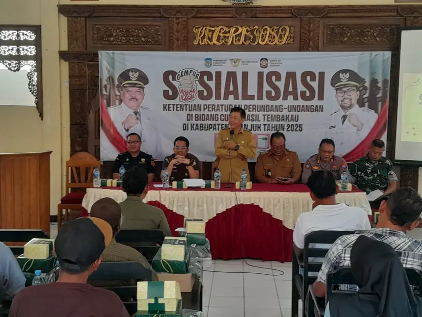 Puluhan Pedagang Kelontong Rejoso Nganjuk Ikuti Sosialisasi Rokok Ilegal
