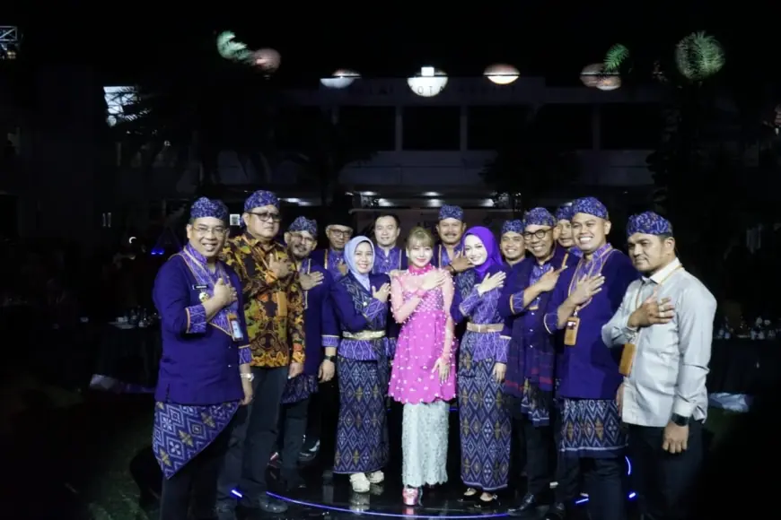 Hangatnya Keakraban Wali Kota Kediri Bersama Kepala Daerah Komisariat Wilayah IV APEKSI Saat Gala Dinner