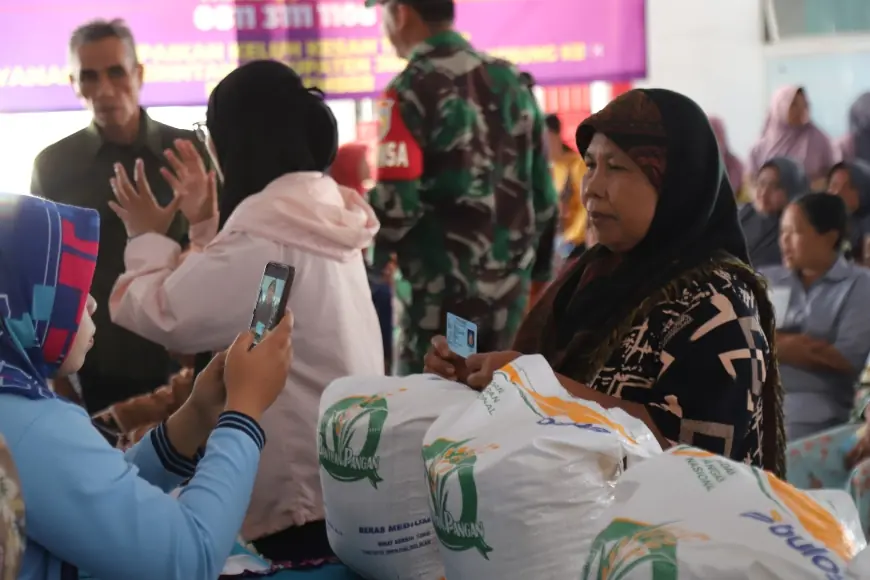 Ribuan Ton Beras Mulai Digelontorkan Bulog Jember Bagi Masyarakat Tetap Sasaran