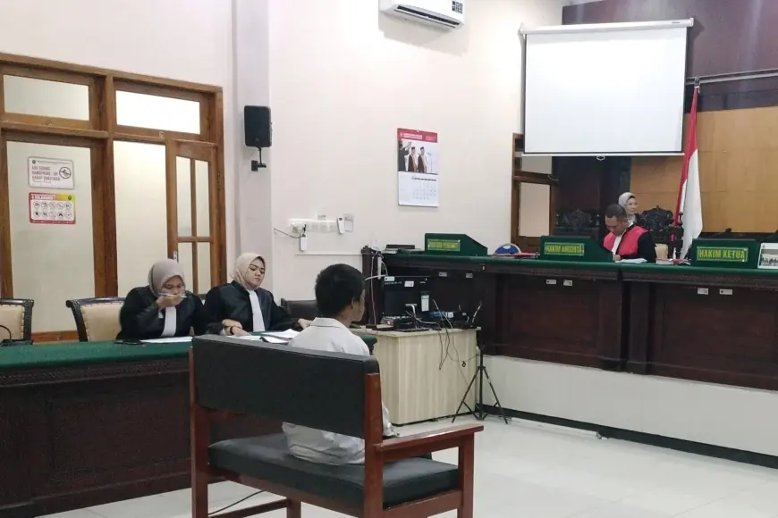 Pelaku Penjual Istri untuk Layanan Seks Threesome di Mojokerto Dituntut 7 Tahun Penjara