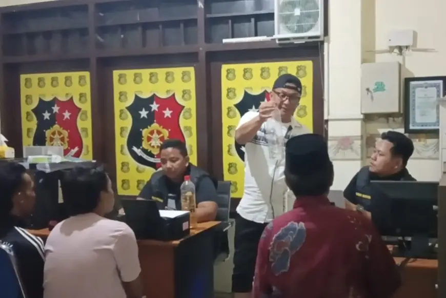 Polisi Gerebek Warung Angkringan Jual Miras di Jombang, Empat Orang Diamankan
