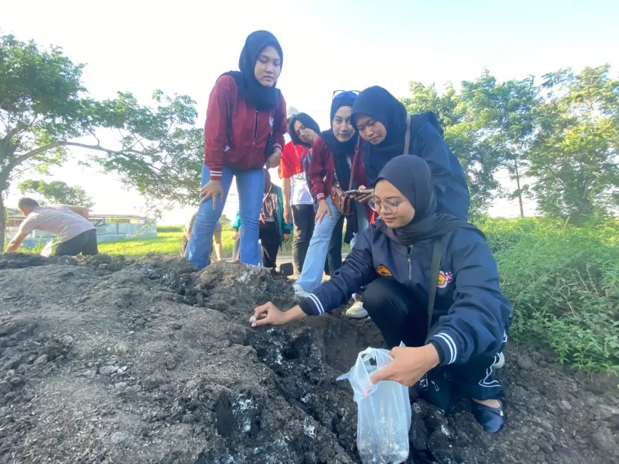 Polisi di Jember Bantu Ekonomi Masyarakat dengan Tanam Jamur