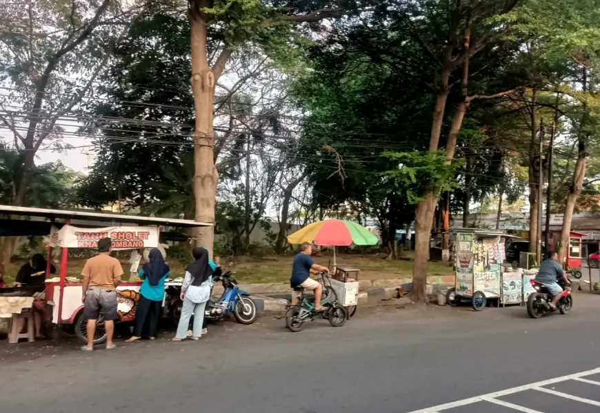 Para PKL di Jombang Kecewa Dilarang Berjualan selama Penyelenggaraan Konser di Stadion Merdeka