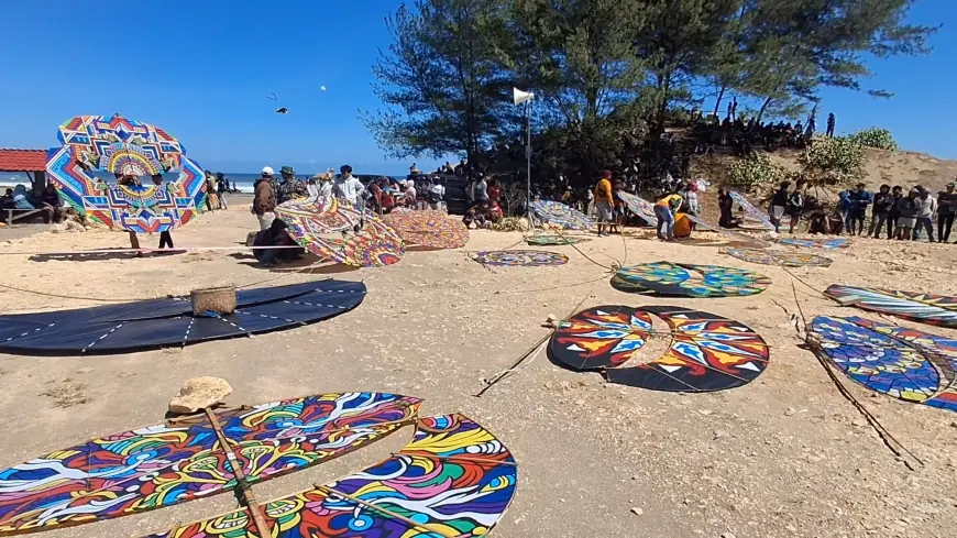 Festival Layang-Layang di Pantai Dlodo,  Kreativitas tanpa Batas di Langit Tulungagung