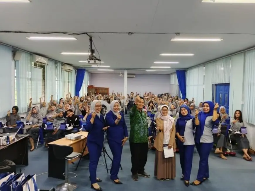 Cetak Mahasiswa Terampil, Jurusan Administrasi Niaga Polinema Gelar Beauty Class 2025