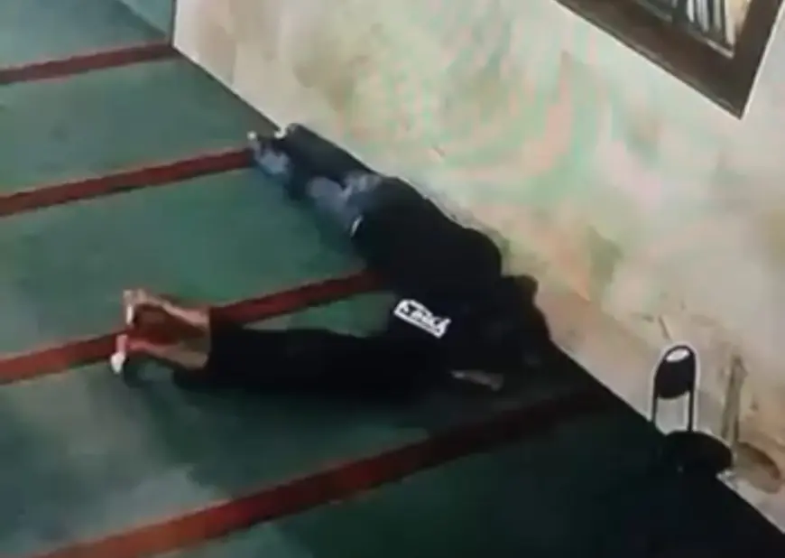 Viral Pencurian Handphone Jemaah di Masjid Jami Gresik, Petugas Buka Suara