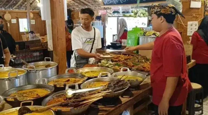 Warung Kopi Kaliurang, Sajikan Cita Rasa Desa dengan Suasana Sejuk ala Kampung