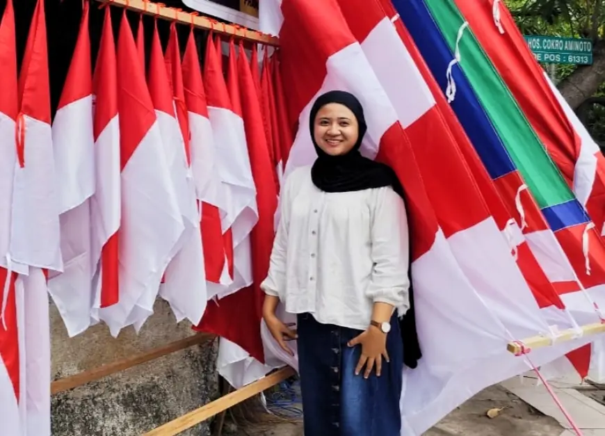 Mahasiswi Cantik Pegiat UMKM di Mojokerto, Bidik Potensi Jelang HUT RI