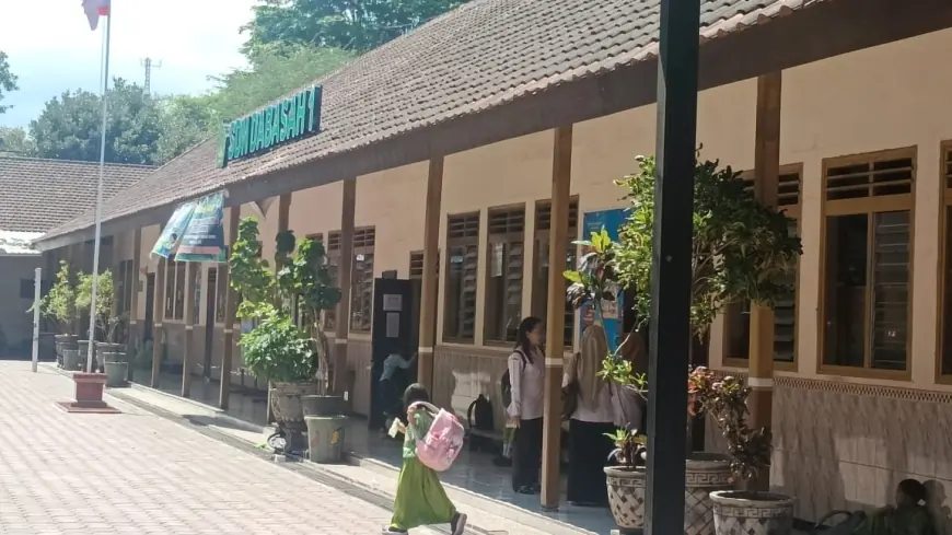 Dispendik Bondowoso Klarifikasi Iuran Rp1,2 Juta di SDN Dabasah 1: Tanpa Paksaan